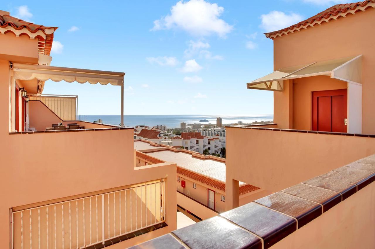 Top Floor, Sea View, Huge Terrace, Heated Pool, Garage Los Cristianos  Eksteriør bilde
