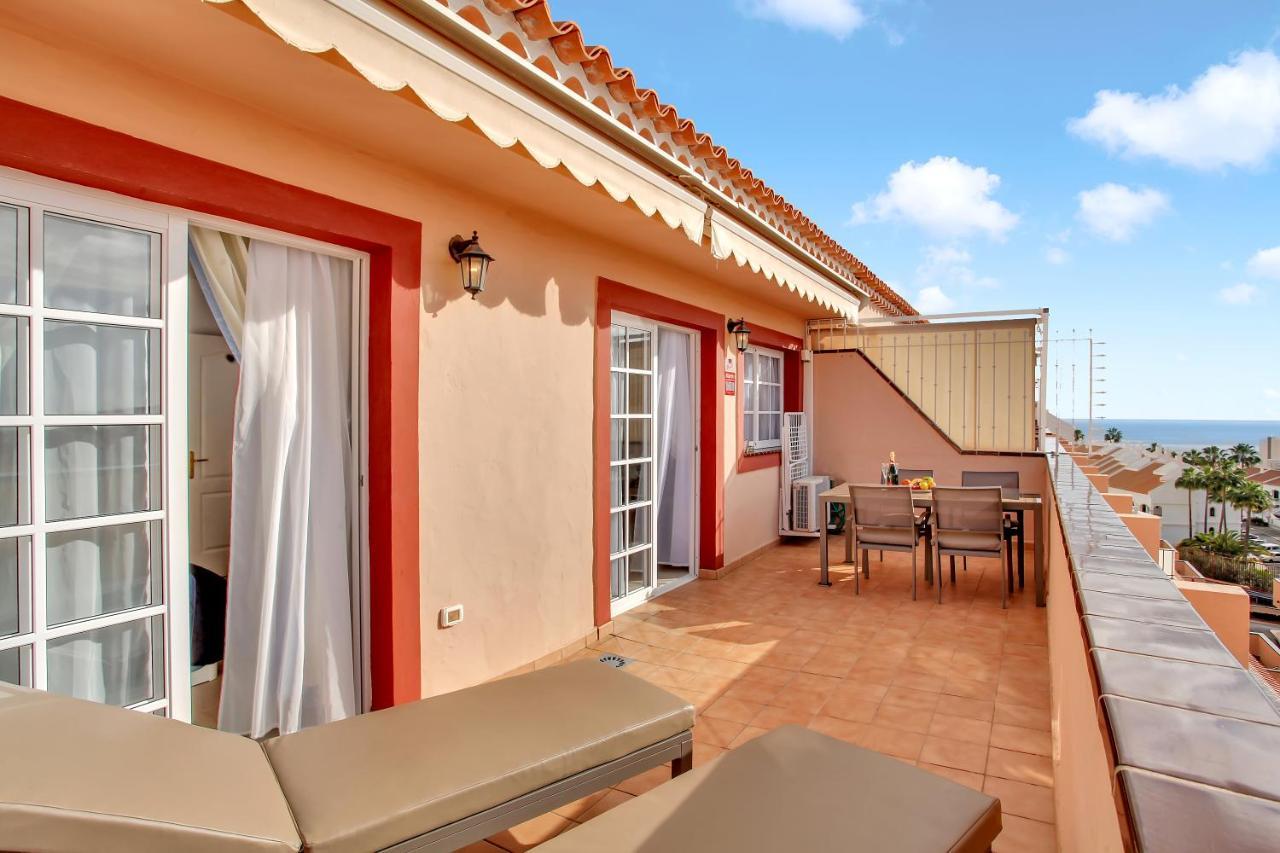 Top Floor, Sea View, Huge Terrace, Heated Pool, Garage Los Cristianos  Eksteriør bilde