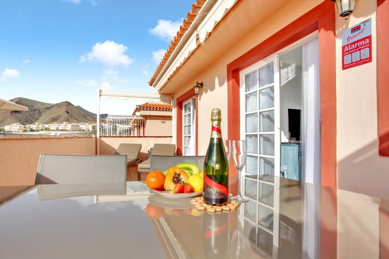 Top Floor, Sea View, Huge Terrace, Heated Pool, Garage Los Cristianos  Eksteriør bilde