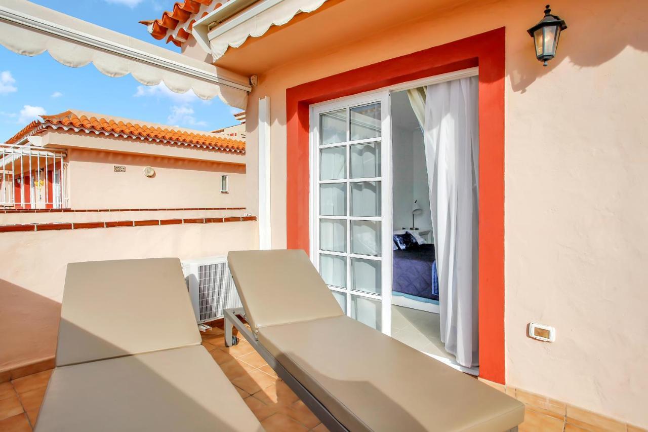 Top Floor, Sea View, Huge Terrace, Heated Pool, Garage Los Cristianos  Eksteriør bilde