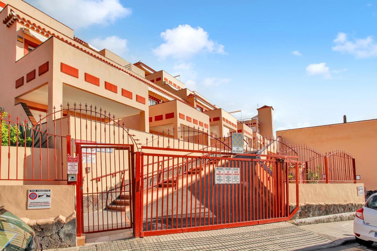 Top Floor, Sea View, Huge Terrace, Heated Pool, Garage Los Cristianos  Eksteriør bilde